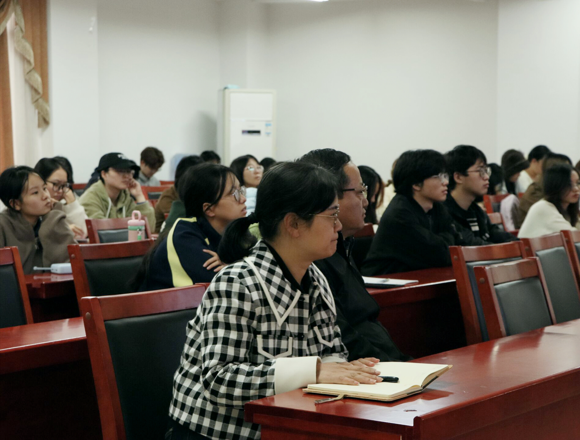 35484f4314514058a82ddbe3787431c4.png 35484f4314514058a82ddbe3787431c4.png